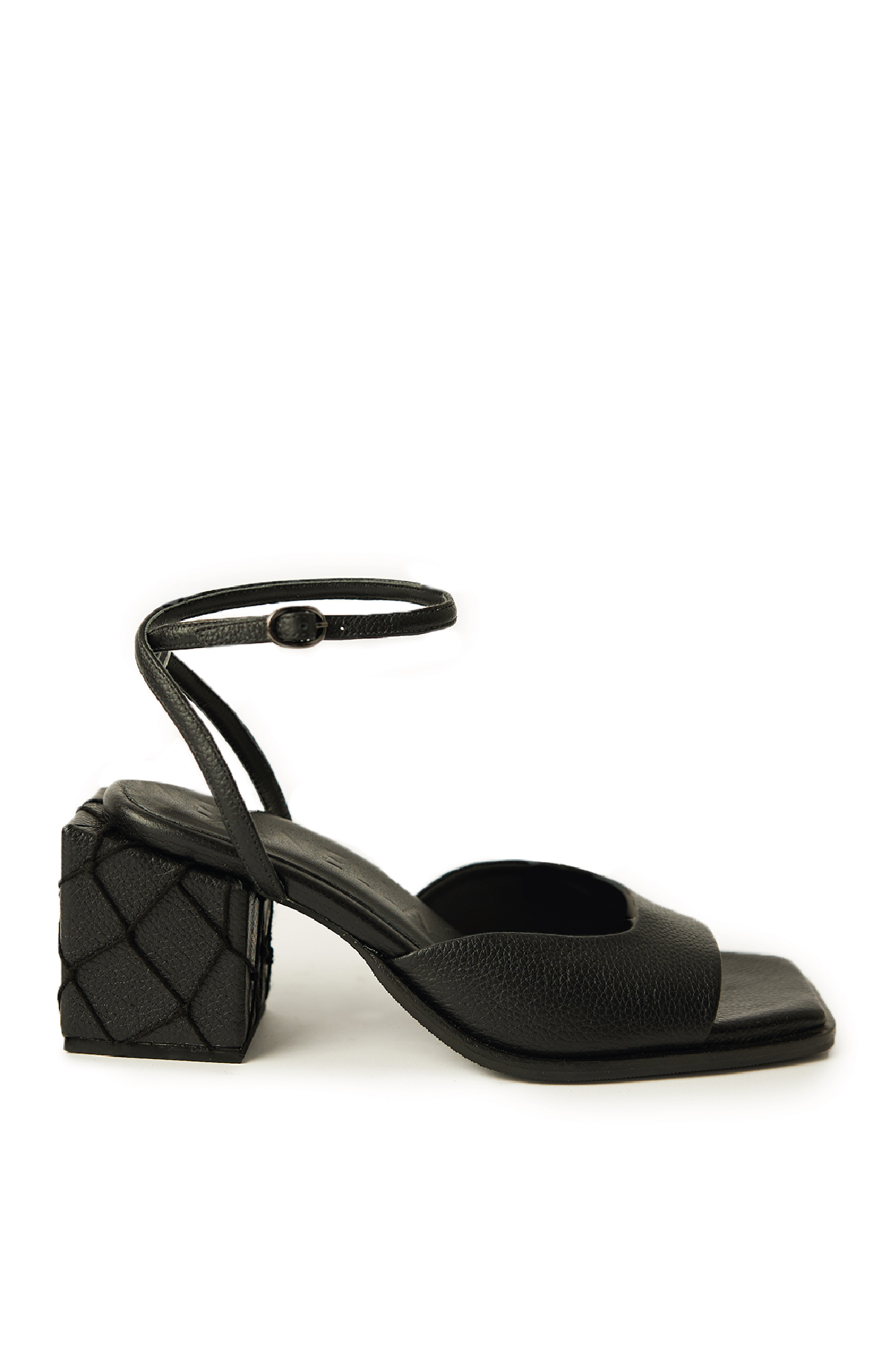 BLACK MACRAME HEELS