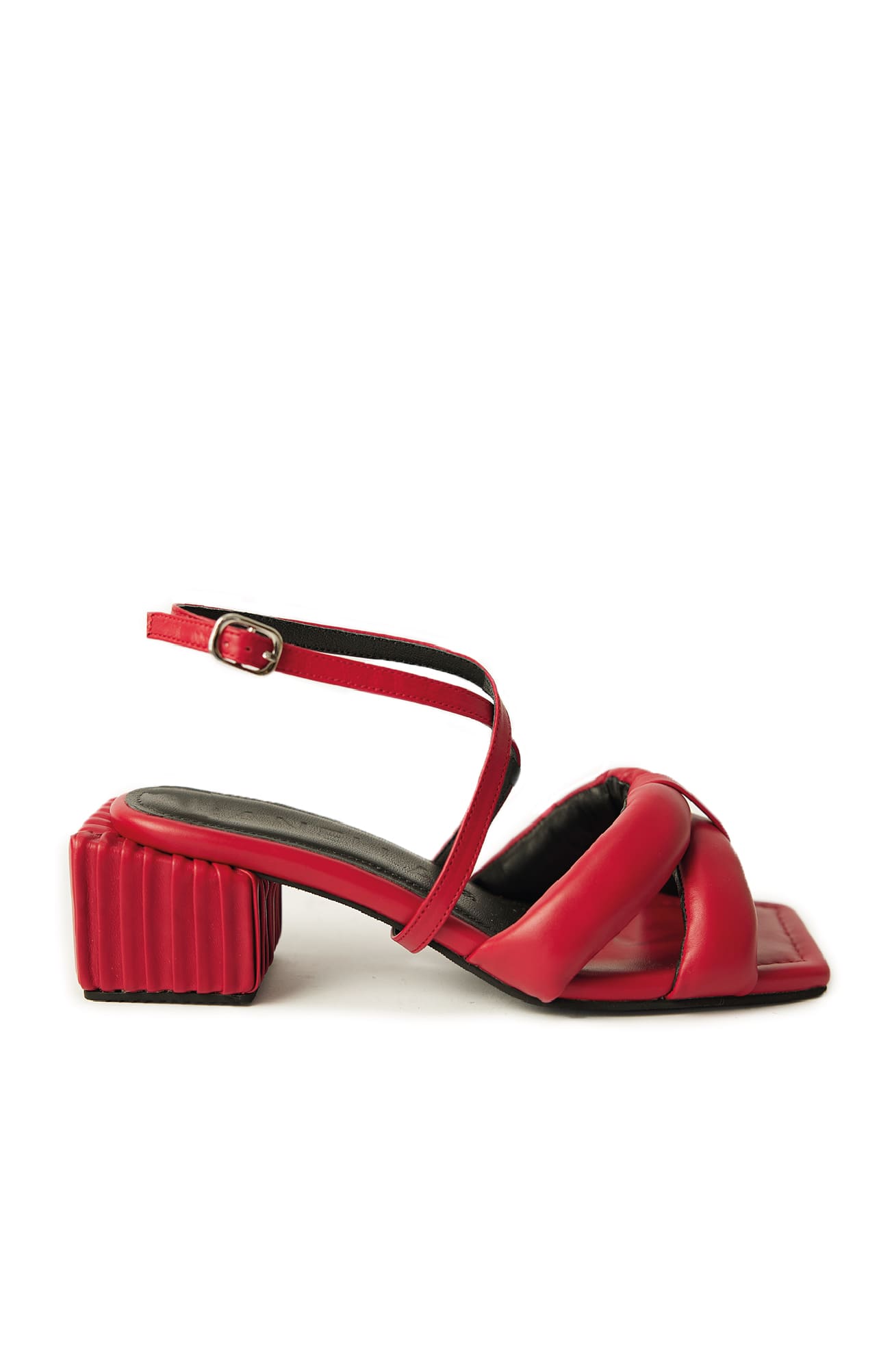 RED PLISADOS HEELS